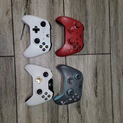 4x Xbox 1 One Controllers. NOT TESTED! Not WORKING