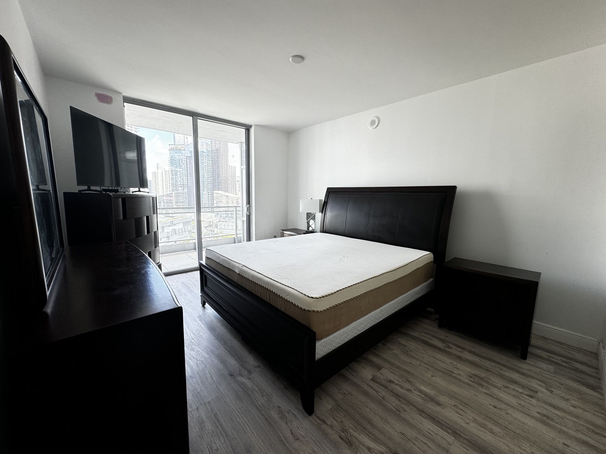 King size Bedroom Set