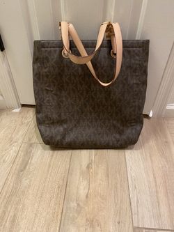 Michael Kors - Laptop Tote