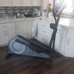 PRO,-FORM Elliptical Machine