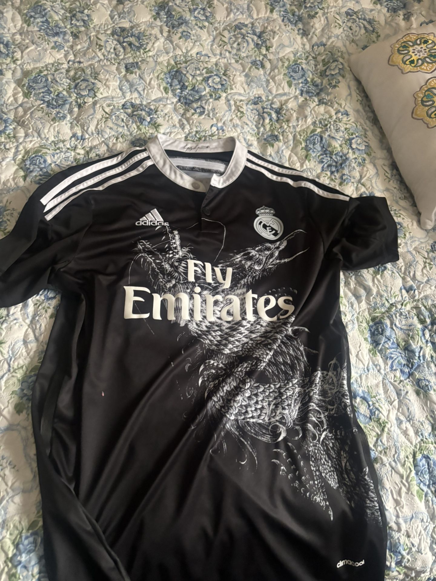 Real Madrid shirt large