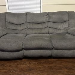 Sofa with 2 recliners