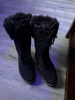 Polar boots never used $40