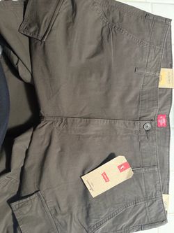 New men’s Levi’s 40x30 $20