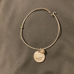 Vantel Pearls Bracelet /bangle