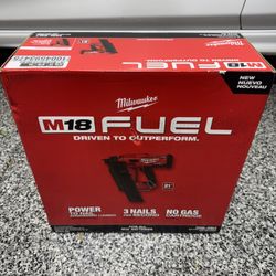 Milwaukee M18 FUEL 3-1/2 in. 18-Volt 21-Degree Lithium-Ion Brushless Cordless Framing Nailer (Tool-Only)