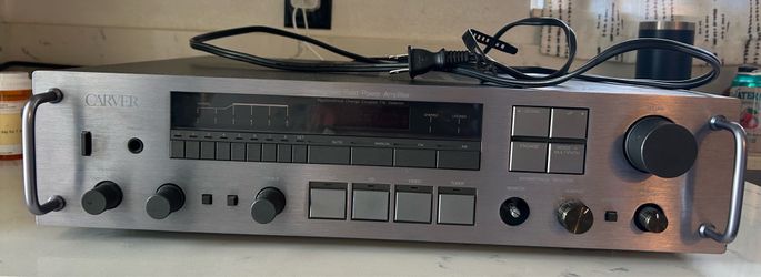 Carver stereo magnetic power amp model900
