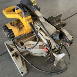 Dewalt Saw