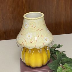 Retired Home interiors & gifts pineapple candle and ceramic Shade 