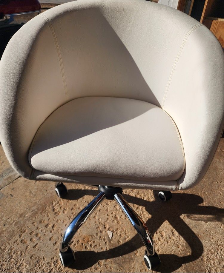Vanity Chairs