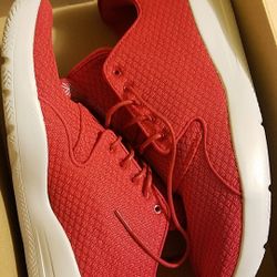 Jordan eclipse size 11.5