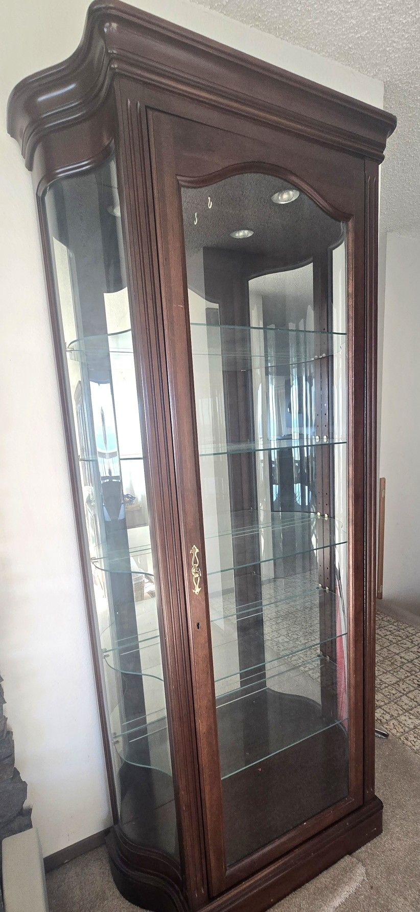 Curio Cabinet-Free
