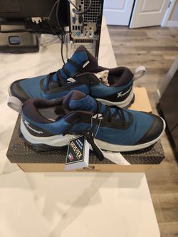 Salomon XReveal 2 GTX Hiking Shoes GORTEX Brand New Size 10
