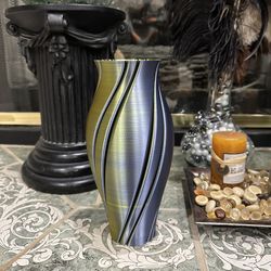 3D Printed Multicolor Spiral Vase