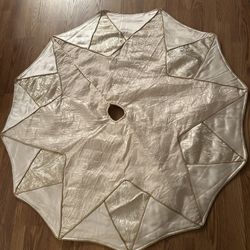 Gorgeous Christmas Tree Skirt