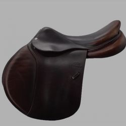 Devoucoux 17.5 Saddle