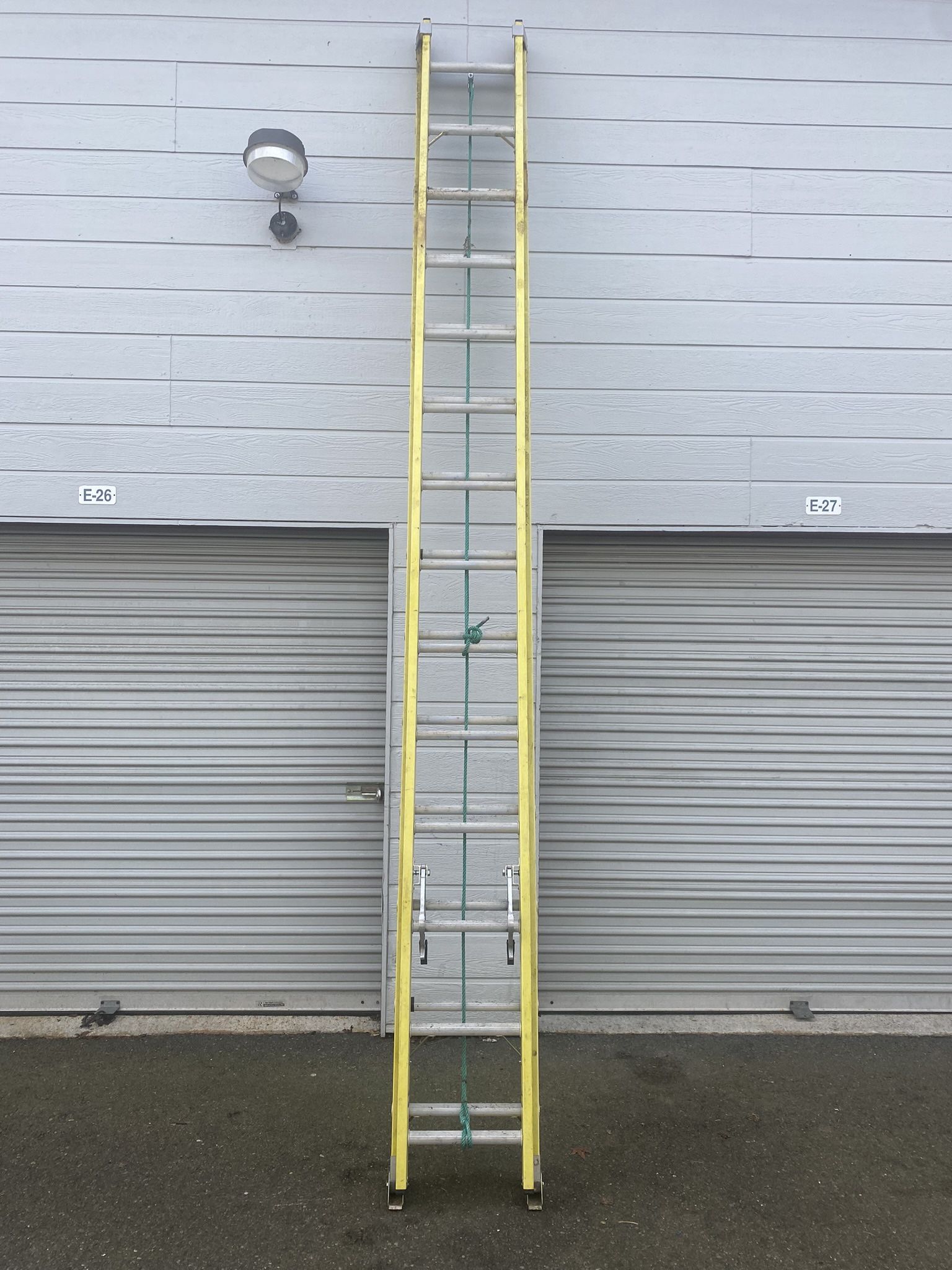 Ladder 28ft 