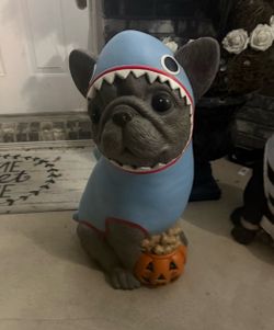 Plastic resin Halloween decoration French bulldog w shark