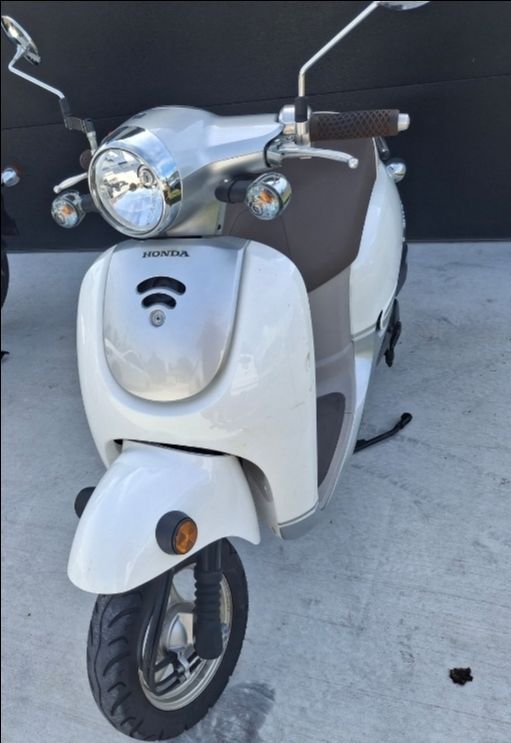 2015 honda metropolitan low miles for the year