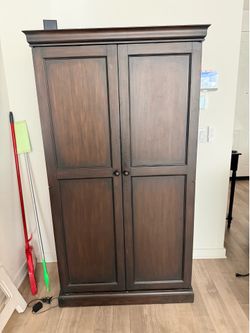 Liquor cabinet