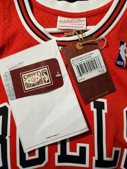 Mitchell & Ness NBA Swingman Chicago Bulls 97 Dennis Rodman Men's Jersey  Red SMJYGS18154-CBUSCAR97DRD