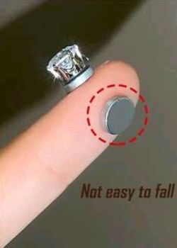 10pcs Cubic Zirconia 'MAGNETIC' Earrings For People That Want An Earring Where They Have No Piercing. Purse , Meet In San Bernardino 