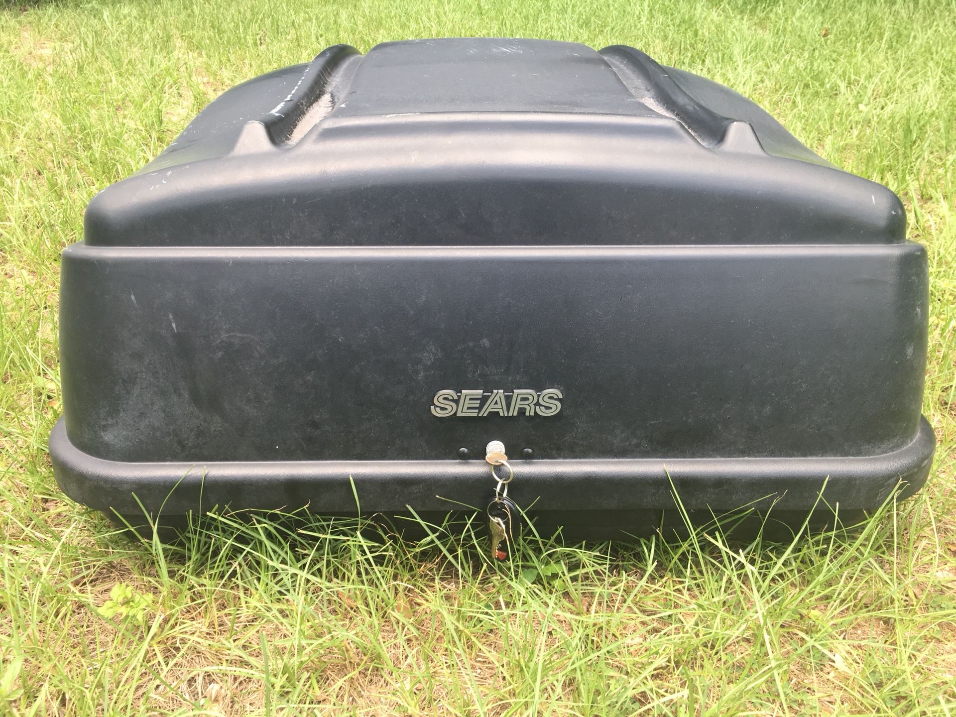 Cargo carrier / car storage box Sears Sport 15CAV for Sale in Lithia