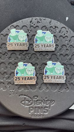 HATBOX 25 YEARS OF PIN TRADING CHASER