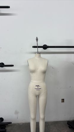 Female full body w/ Collapsible shoulder