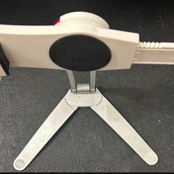 ADJUSTABLE TABLET STAND