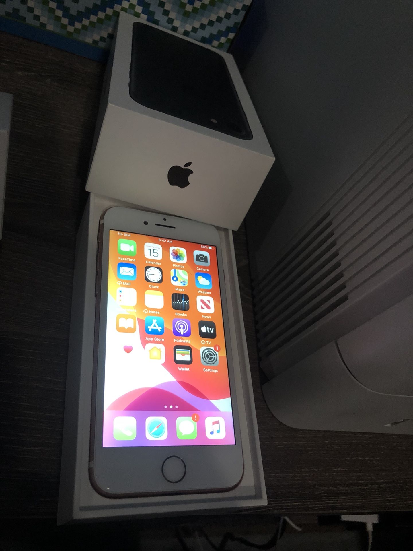 Pink Apple iPhone 7 factory unlocked