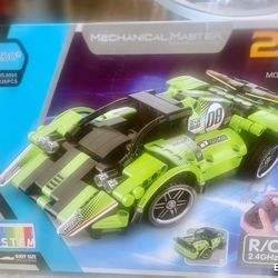 Gamzoo Mechanical Master 2-in-1 Green RC Car Building Set (model no. 8020)