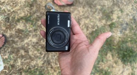 Fujifilm FinePix JX500 14MP Compact Digital Camera – Works Great!