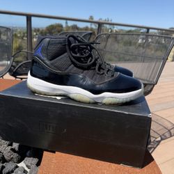 Jordan 11s Space Jam Size 11