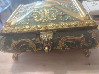 Vintage  golden and green enamel jewelry box