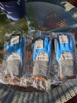 Gloves 🆕 size large