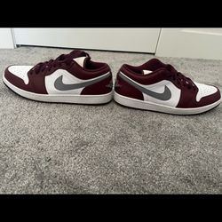 Jordan 1 Lows bordeaux