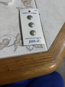Buttons 