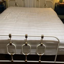 Queen metal Bed frame 