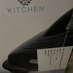 Brand New 14qt roaster Oven 