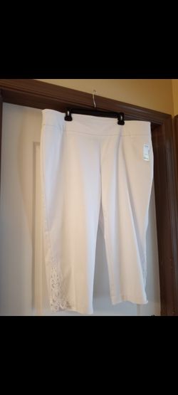 New Womens White Capri
