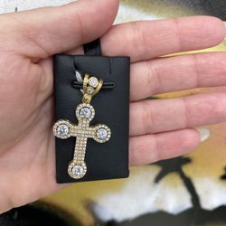 10k CROSS CHARM 