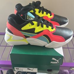 Ladies Puma Tennis Shoes 