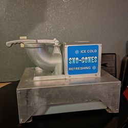 Paragon snowball ice crusher machine 