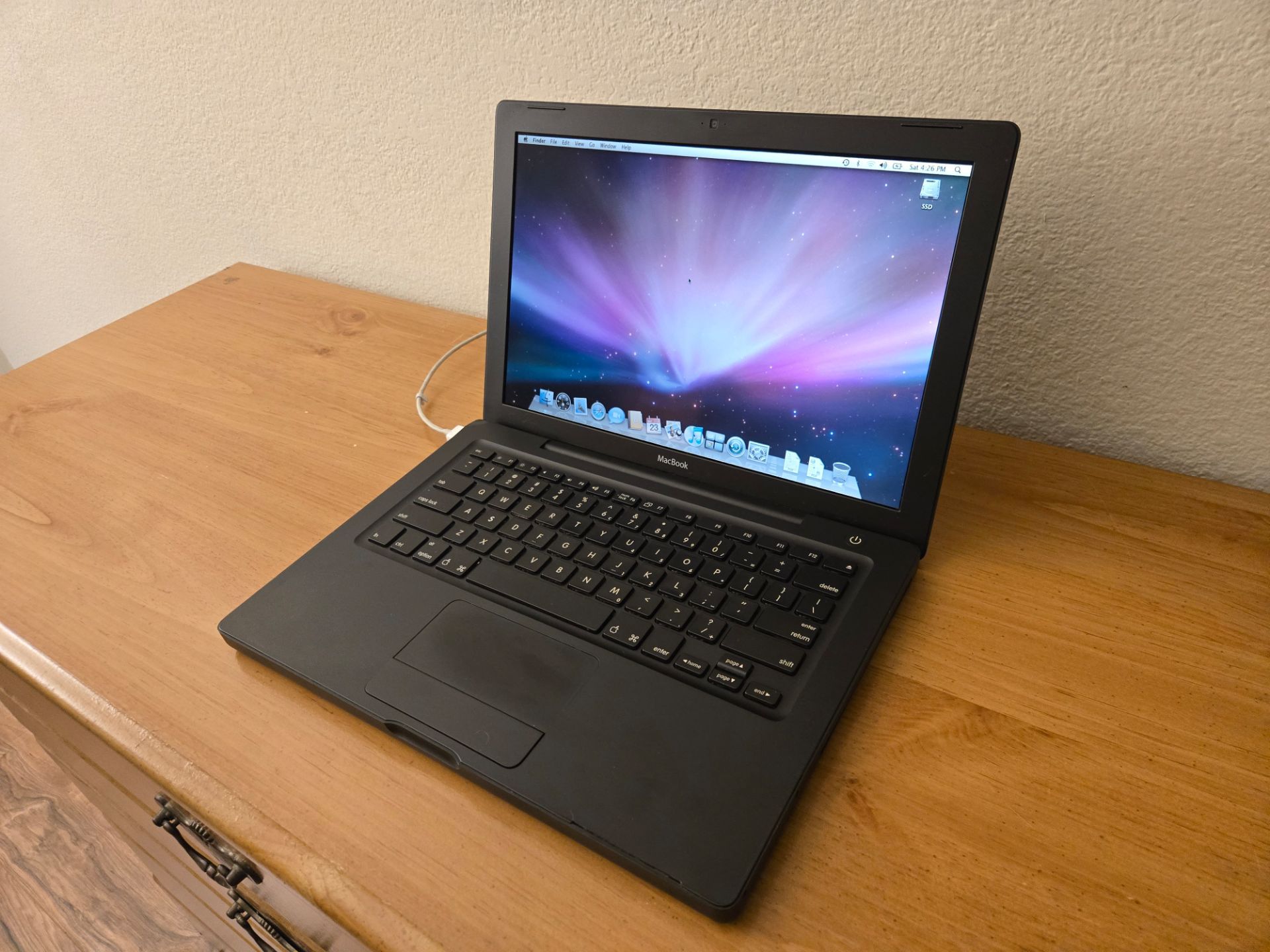 Retro Black Apple MacBook with SSD - 2006 Model A1181 - Plays DVDs