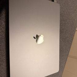 MacBook Air M2 2022 13" 8GB, 256 GB