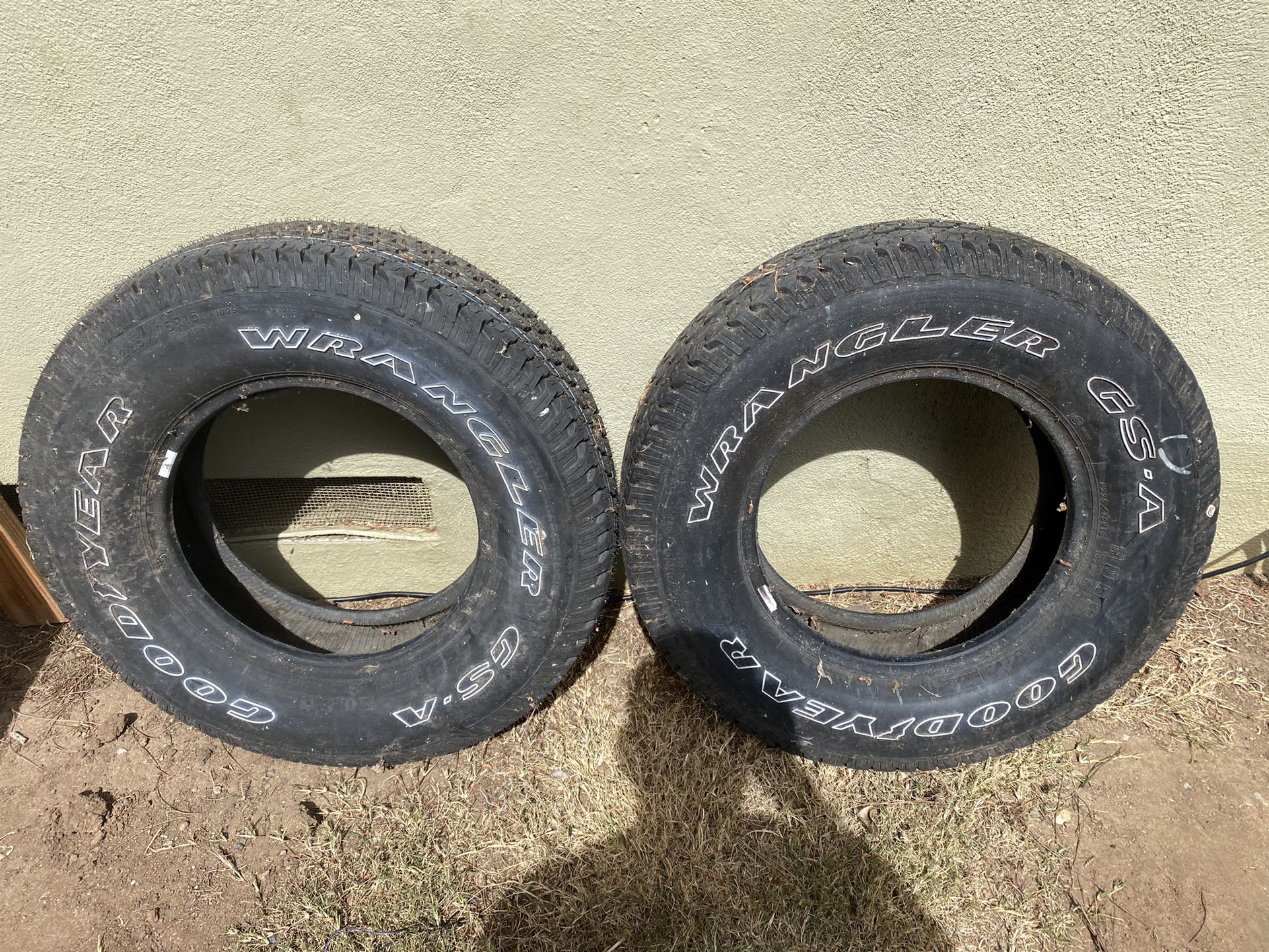 2 Goodyear Wrangler GS-A P225 75R15 102S Tires for Sale in San Diego, CA -  OfferUp