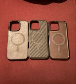 Lot of 3 MagSafe iPhone 16 pro max3Cases