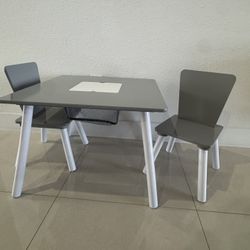 Kids / Toddler Table and Chairs 