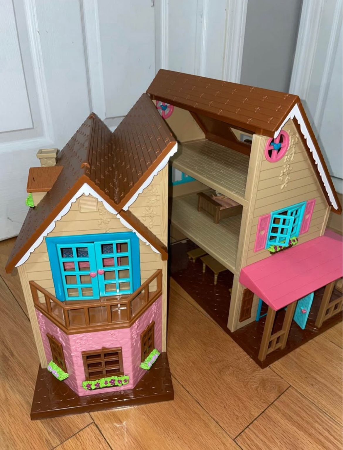 Doll house/toy house Lil’ Woodzeez (target)